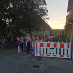 TSF und Einsatzgruppe vor dem Kindergarten in Oestheim