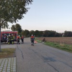 TSF und Einsatzgruppe vor dem Kindergarten in Oestheim